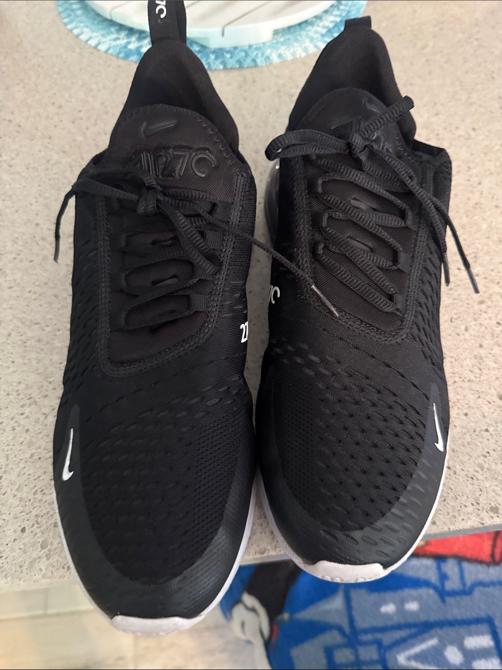 Nike Men’s Black Air 270 Mesh Running Sneakers with White Accents